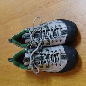 Patagonia Hiking Finn Light Green Shoes, Women's US 7.5
